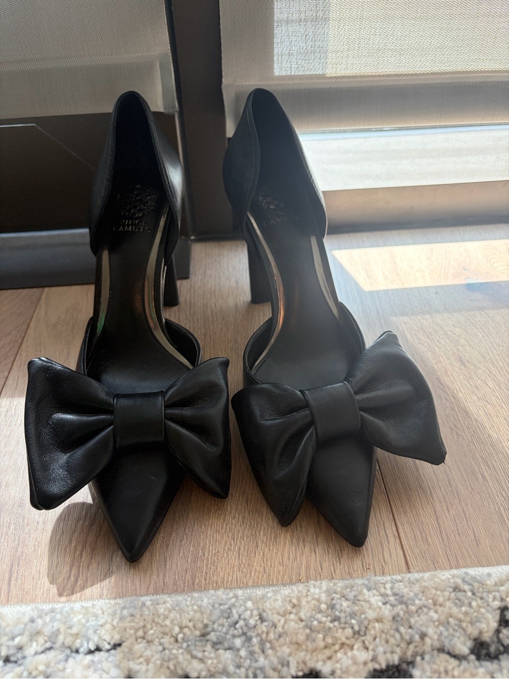 Vince Camuto Burke Bow Dress Pumps Size 8